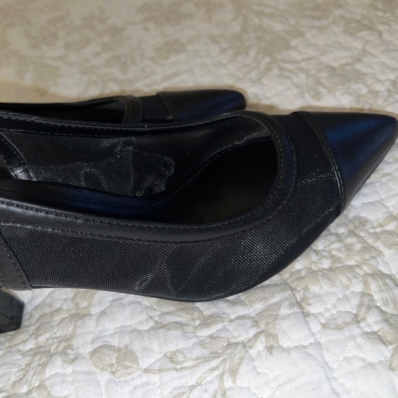 Steve Madden Leisl Pump - Picture 3 of 7